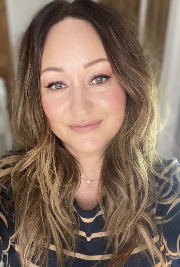 Tina Brocklebank Make-up artist.