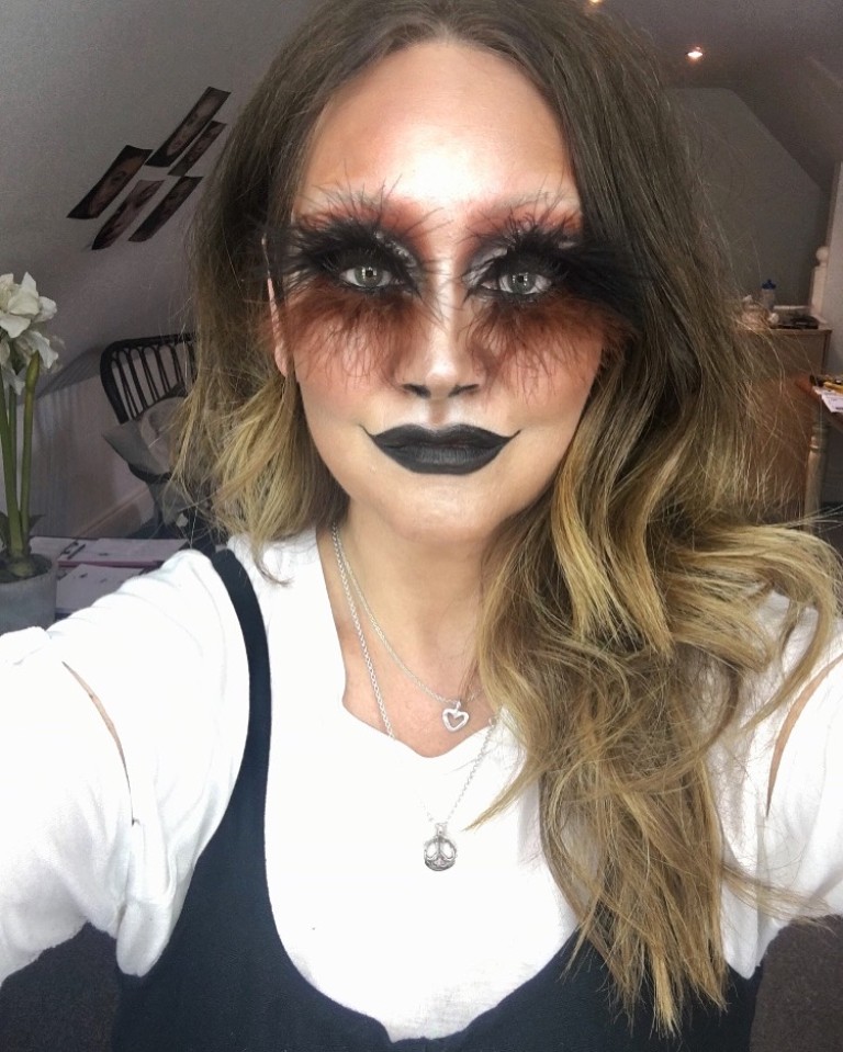 Halloween/feather false lashes